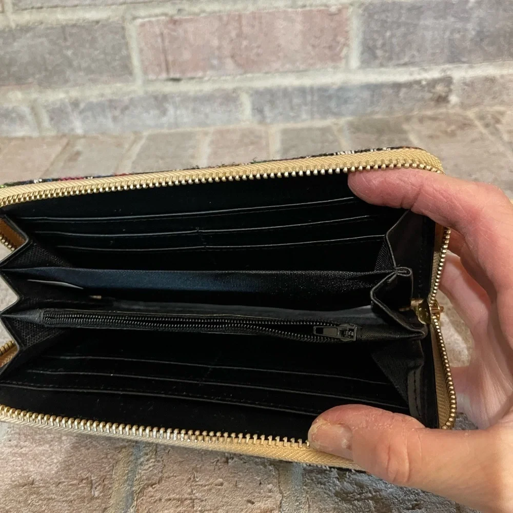 Wallet - Picture 5 of 6